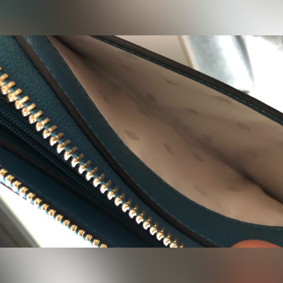 Kate Spade zip around leather wallet - Picture 5 of 6